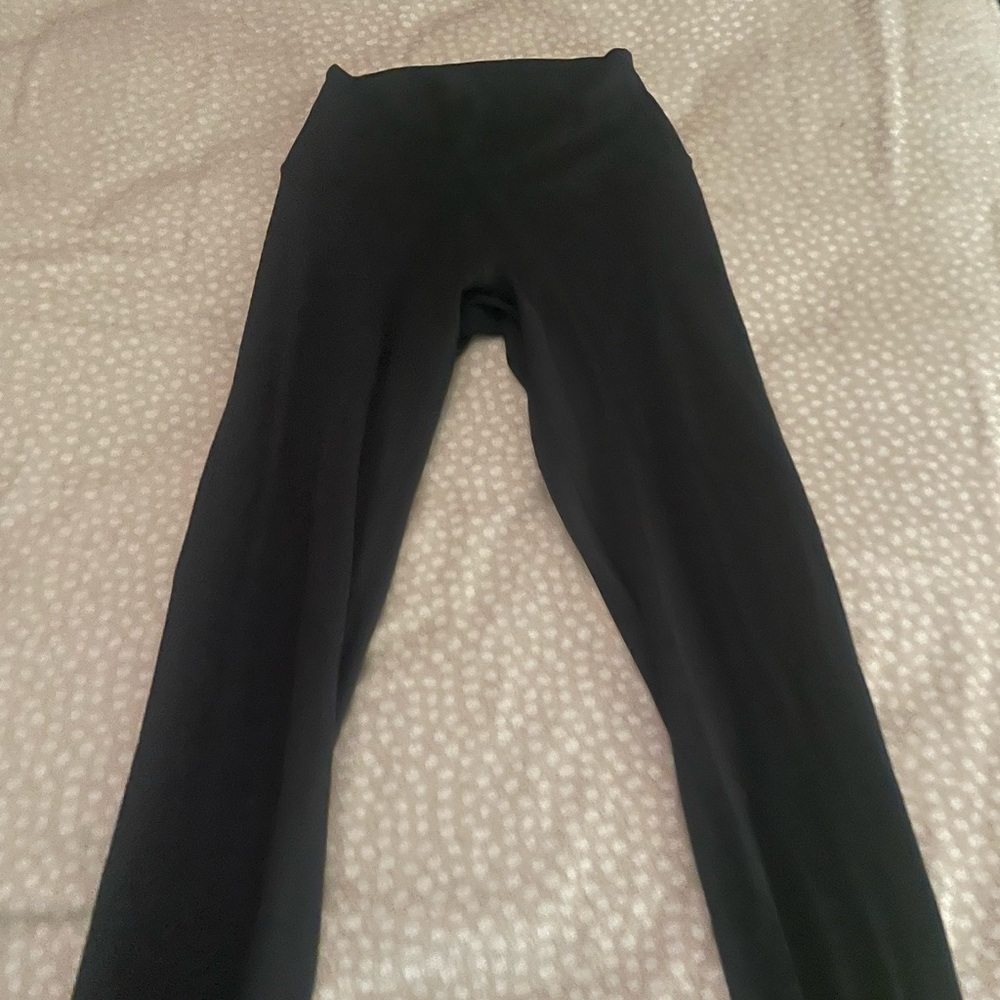 black lululemon leggings